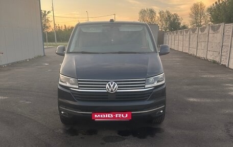 Volkswagen Caravelle T6 рестайлинг, 2021 год, 6 500 000 рублей, 6 фотография