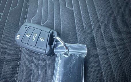 Volkswagen Caravelle T6 рестайлинг, 2021 год, 6 500 000 рублей, 33 фотография