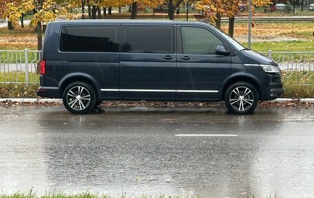 Volkswagen Caravelle T6 рестайлинг, 2021 год, 6 500 000 рублей, 40 фотография