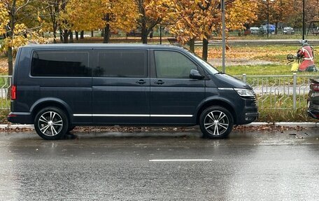 Volkswagen Caravelle T6 рестайлинг, 2021 год, 6 500 000 рублей, 39 фотография