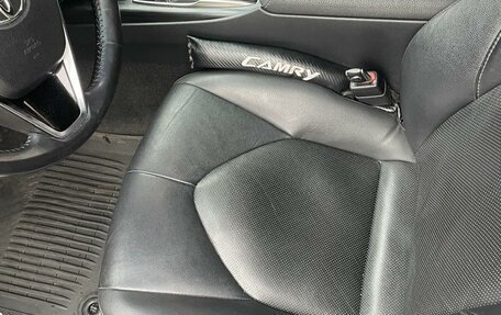 Toyota Camry, 2021 год, 3 299 999 рублей, 10 фотография