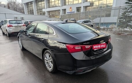 Chevrolet Malibu IX, 2017 год, 1 500 000 рублей, 4 фотография