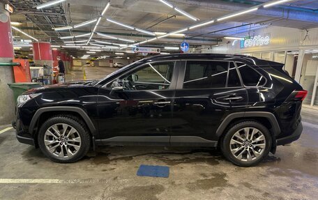 Toyota RAV4, 2021 год, 3 300 000 рублей, 5 фотография