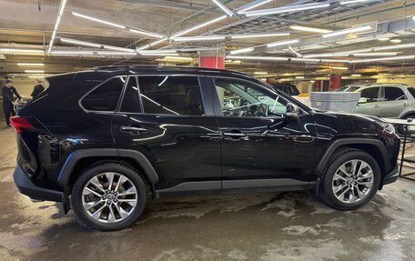 Toyota RAV4, 2021 год, 3 300 000 рублей, 4 фотография