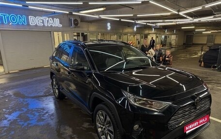 Toyota RAV4, 2021 год, 3 300 000 рублей, 14 фотография