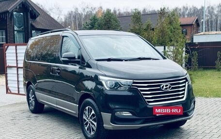 Hyundai Grand Starex Grand Starex I рестайлинг 2, 2019 год, 3 550 000 рублей, 7 фотография