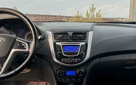 Hyundai Solaris II рестайлинг, 2013 год, 890 000 рублей, 7 фотография