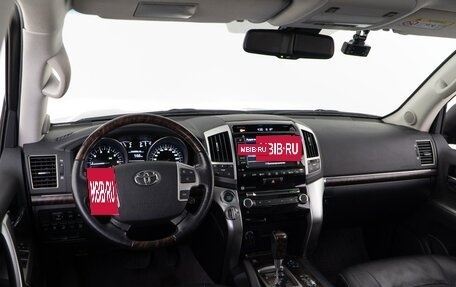 Toyota Land Cruiser 200, 2013 год, 5 487 077 рублей, 6 фотография