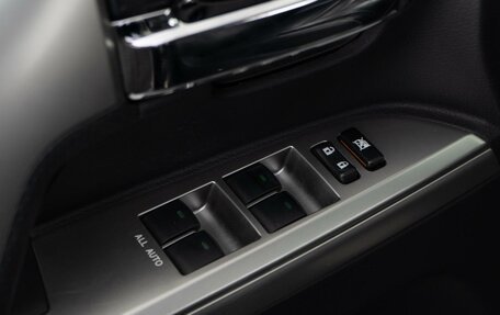 Toyota Land Cruiser 200, 2013 год, 5 487 077 рублей, 17 фотография