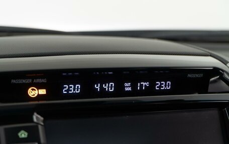 Toyota Land Cruiser 200, 2013 год, 5 487 077 рублей, 32 фотография