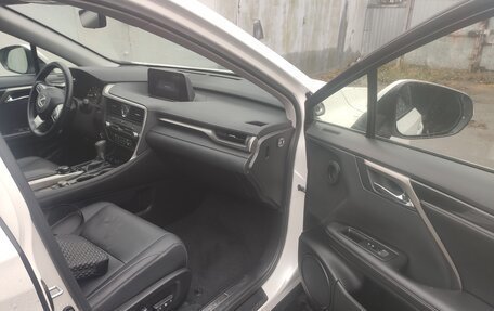 Lexus RX IV рестайлинг, 2019 год, 4 500 000 рублей, 9 фотография