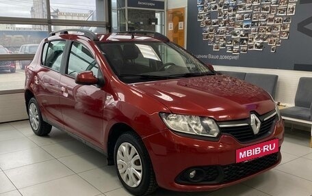 Renault Sandero II рестайлинг, 2017 год, 699 000 рублей, 3 фотография