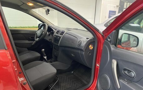 Renault Sandero II рестайлинг, 2017 год, 699 000 рублей, 13 фотография