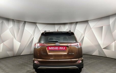 Toyota RAV4, 2018 год, 1 798 000 рублей, 8 фотография