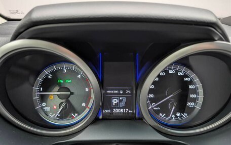 Toyota Land Cruiser Prado 150 рестайлинг 2, 2014 год, 3 397 000 рублей, 19 фотография