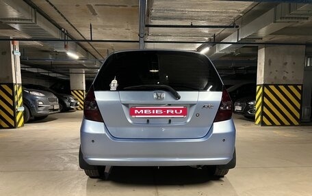 Honda Fit III, 2002 год, 650 000 рублей, 4 фотография