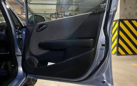 Honda Fit III, 2002 год, 650 000 рублей, 14 фотография