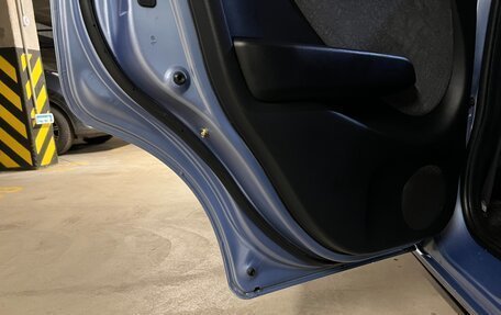 Honda Fit III, 2002 год, 650 000 рублей, 15 фотография