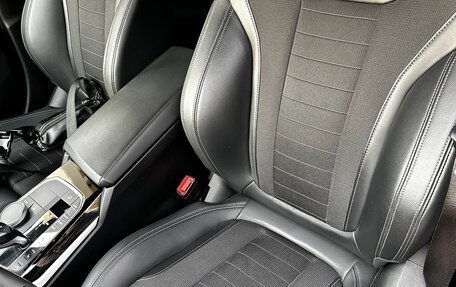 BMW 3 серия, 2019 год, 3 350 000 рублей, 15 фотография