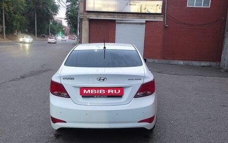 Hyundai Solaris II рестайлинг, 2015 год, 1 350 000 рублей, 4 фотография