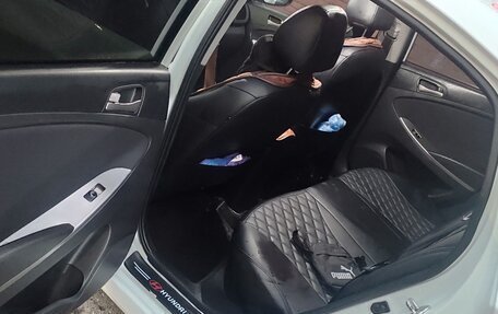 Hyundai Solaris II рестайлинг, 2015 год, 1 350 000 рублей, 7 фотография