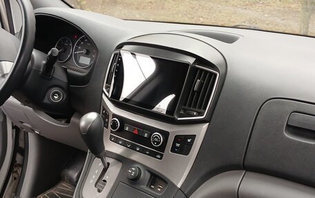 Hyundai Grand Starex Grand Starex I рестайлинг 2, 2019 год, 3 490 000 рублей, 4 фотография