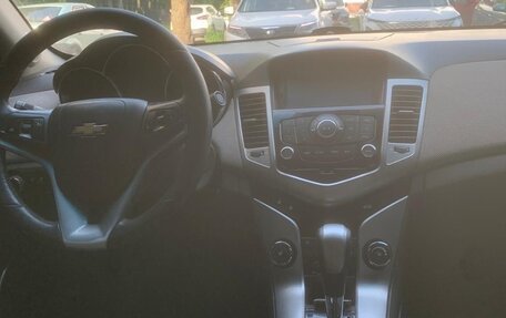 Chevrolet Cruze II, 2010 год, 1 500 000 рублей, 19 фотография