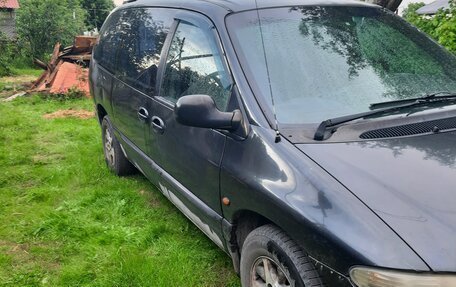 Chrysler Voyager III, 1999 год, 420 000 рублей, 2 фотография