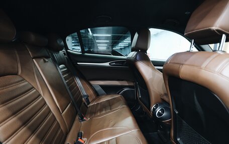 Alfa Romeo Stelvio, 2017 год, 2 970 000 рублей, 20 фотография