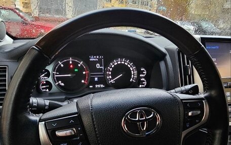 Toyota Land Cruiser 200, 2018 год, 8 150 000 рублей, 10 фотография