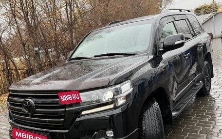 Toyota Land Cruiser 200, 2018 год, 8 150 000 рублей, 8 фотография