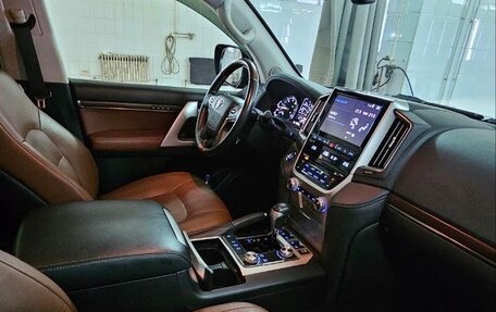 Toyota Land Cruiser 200, 2018 год, 8 150 000 рублей, 23 фотография