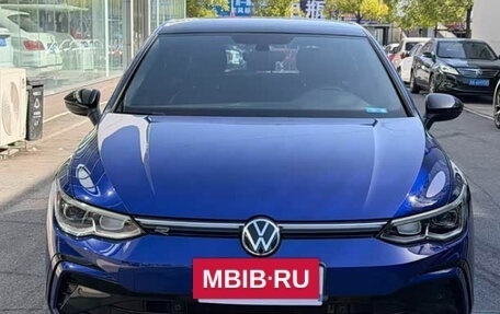 Volkswagen Golf VIII, 2021 год, 1 890 000 рублей, 2 фотография