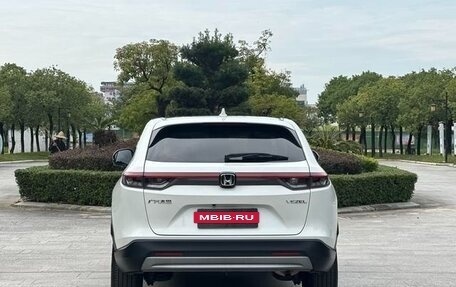 Honda Vezel, 2024 год, 1 600 000 рублей, 8 фотография