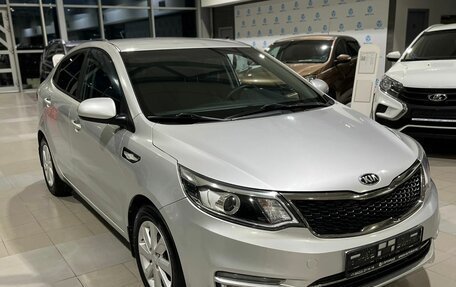 KIA Rio III рестайлинг, 2016 год, 885 000 рублей, 3 фотография