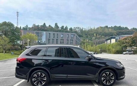 Mitsubishi Outlander III рестайлинг 3, 2021 год, 1 930 469 рублей, 7 фотография