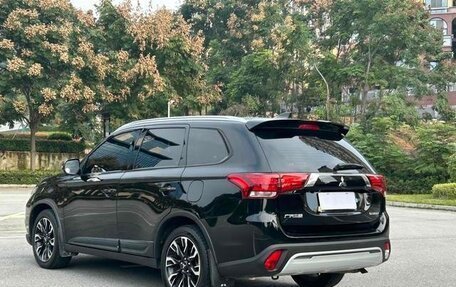 Mitsubishi Outlander III рестайлинг 3, 2021 год, 1 930 469 рублей, 4 фотография