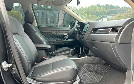 Mitsubishi Outlander III рестайлинг 3, 2021 год, 1 930 469 рублей, 14 фотография