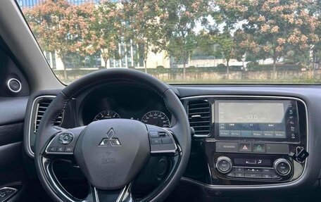 Mitsubishi Outlander III рестайлинг 3, 2021 год, 1 930 469 рублей, 19 фотография