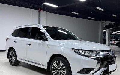Mitsubishi Outlander III рестайлинг 3, 2022 год, 2 060 469 рублей, 1 фотография