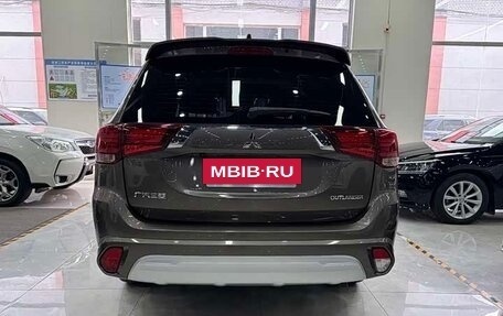 Mitsubishi Outlander III рестайлинг 3, 2021 год, 2 120 469 рублей, 6 фотография