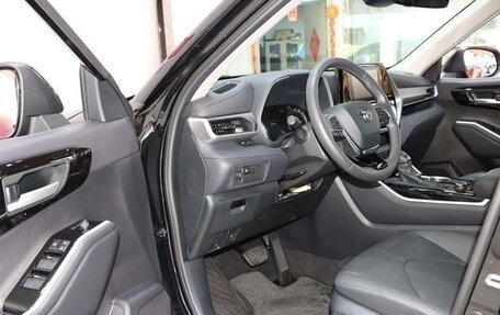 Toyota Highlander, 2024 год, 5 320 469 рублей, 10 фотография