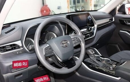 Toyota Highlander, 2024 год, 5 320 469 рублей, 15 фотография