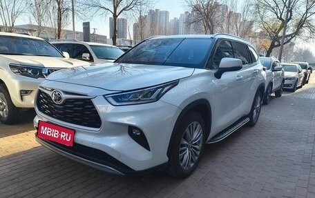 Toyota Highlander, 2024 год, 5 740 469 рублей, 3 фотография