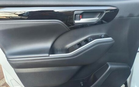 Toyota Highlander, 2024 год, 5 740 469 рублей, 14 фотография