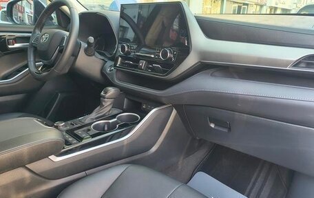 Toyota Highlander, 2024 год, 5 740 469 рублей, 12 фотография