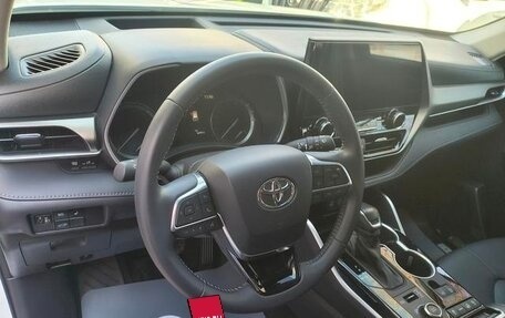 Toyota Highlander, 2024 год, 5 740 469 рублей, 17 фотография