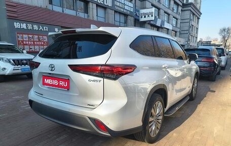 Toyota Highlander, 2024 год, 5 740 469 рублей, 4 фотография