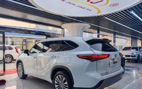 Toyota Highlander, 2024 год, 5 390 469 рублей, 4 фотография