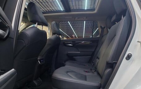 Toyota Highlander, 2024 год, 5 390 469 рублей, 10 фотография